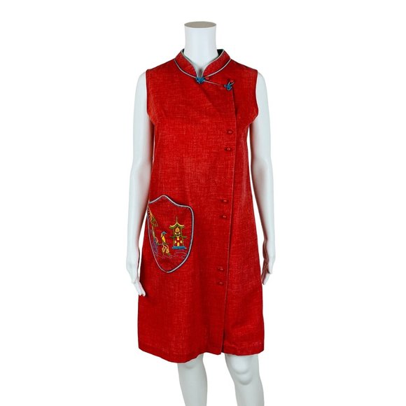 Vintage 1960s Red Shift Dress Asian Motif Pocket Housedress Frog Closures | B 36 - Picture 10 of 11